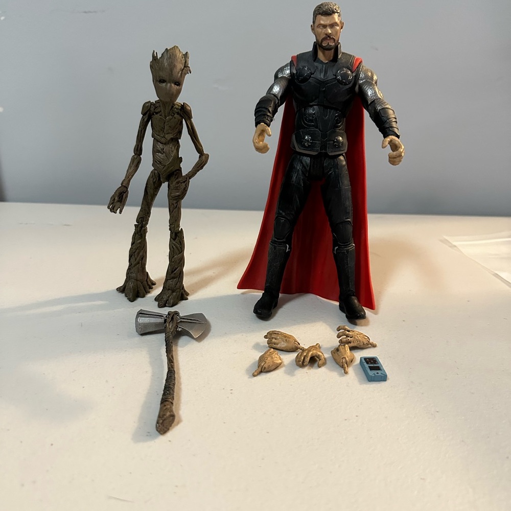 Marvel Select Avengers 3 Thor and Groot Figure Diamond Select